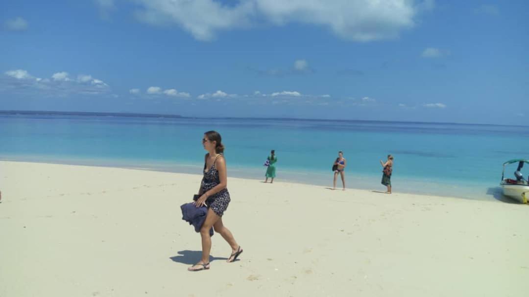 Ushongo Beach Bandas Pangani Buitenkant foto