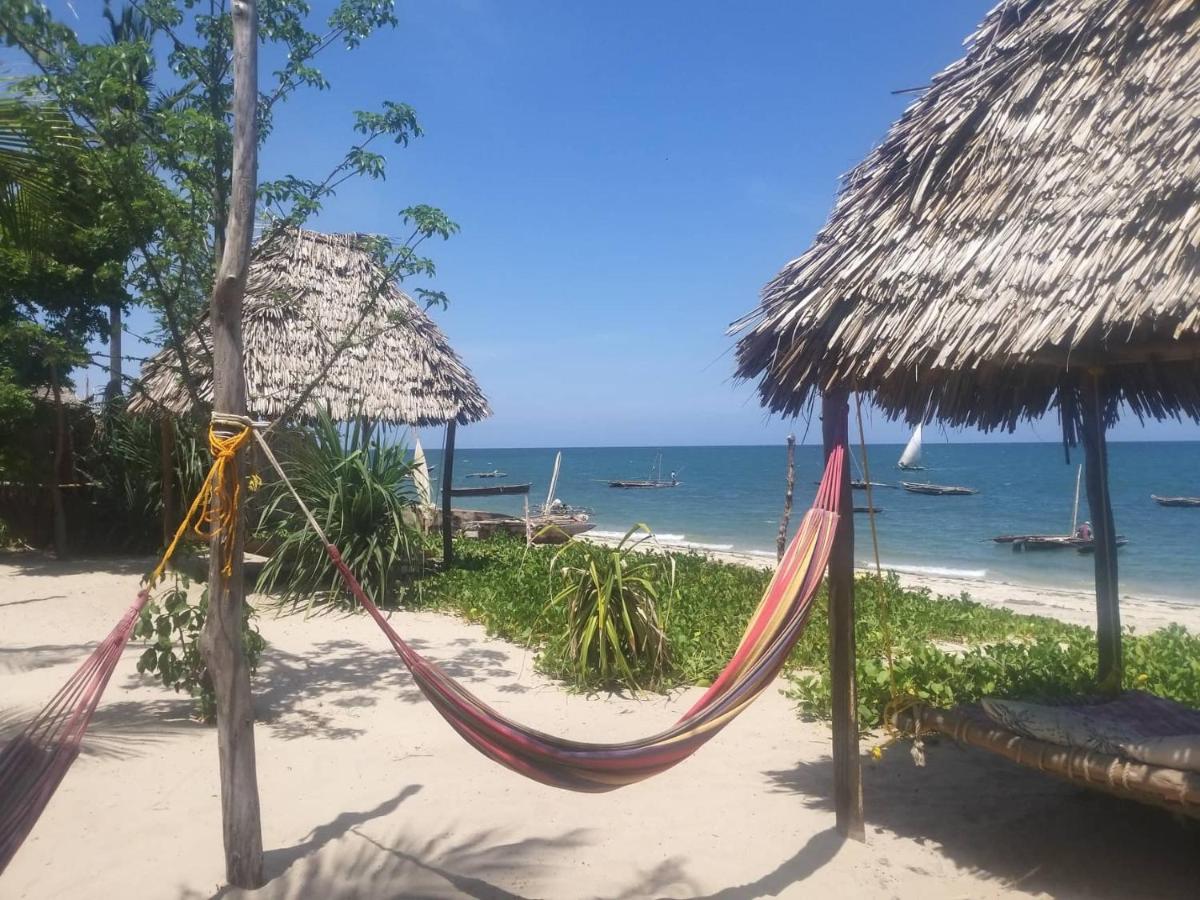 Ushongo Beach Bandas Pangani Buitenkant foto