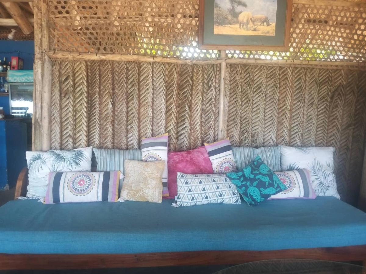 Ushongo Beach Bandas Pangani Buitenkant foto