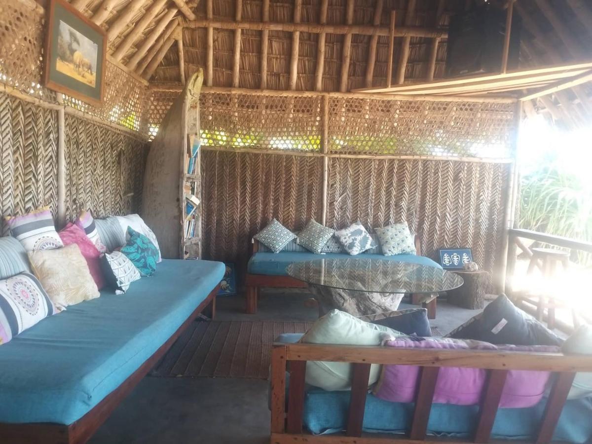Ushongo Beach Bandas Pangani Buitenkant foto