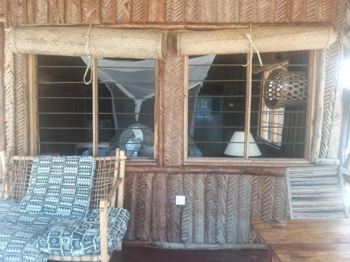 Ushongo Beach Bandas Pangani Buitenkant foto