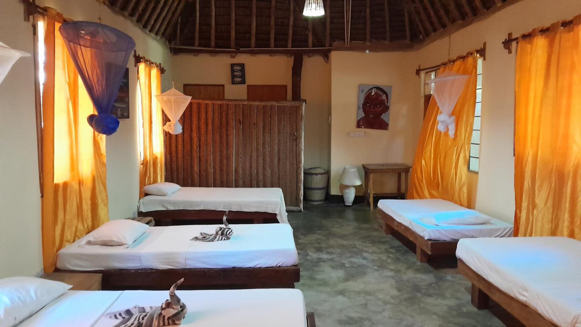 Ushongo Beach Bandas Pangani Buitenkant foto